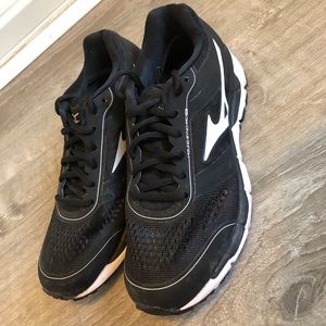 Mizuno synchro Mx black size 7